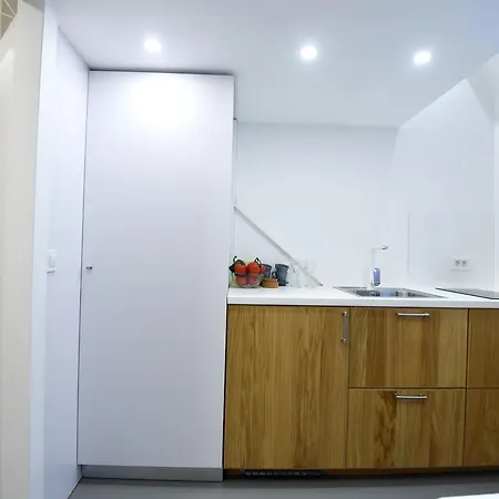 Leo & Coco Apartments *